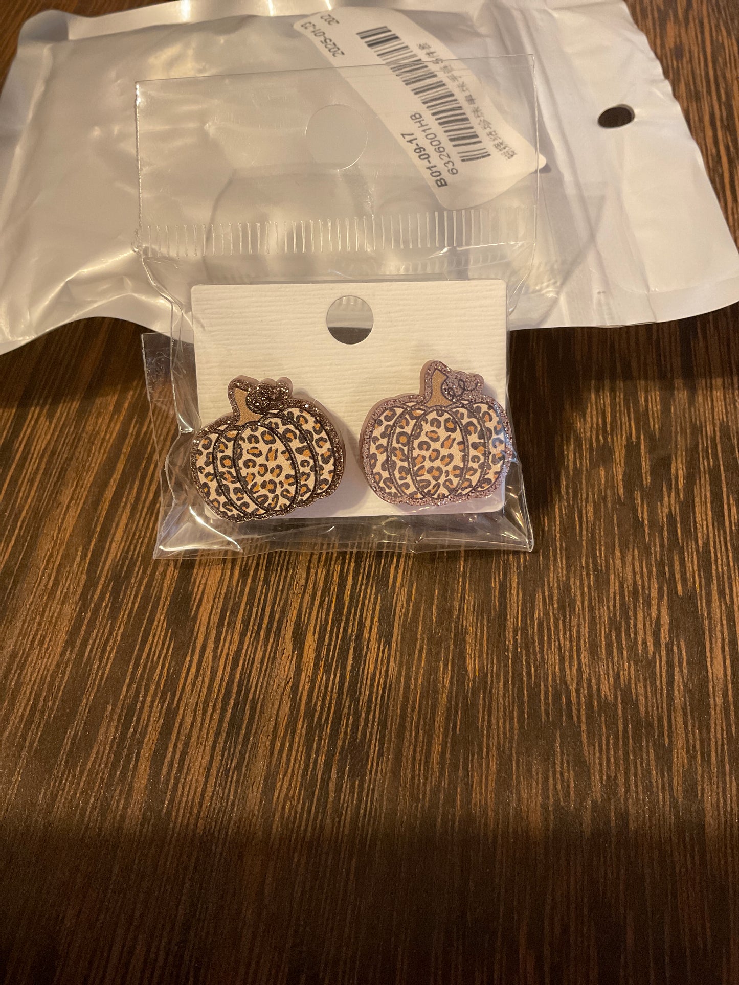 Leopard Pumpkin Studs